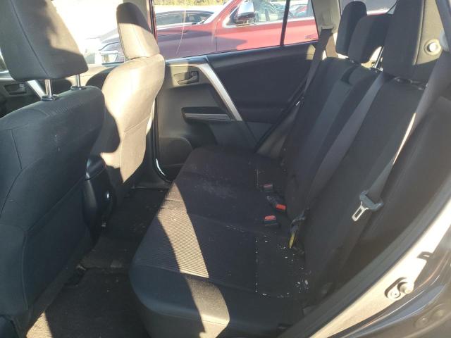 JTMZFREV9JJ752161 - 2018 TOYOTA RAV4 LE CHARCOAL photo 11