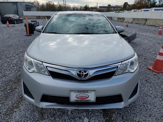 4T4BF1FK3DR303425 - 2013 TOYOTA CAMRY L SILVER photo 5