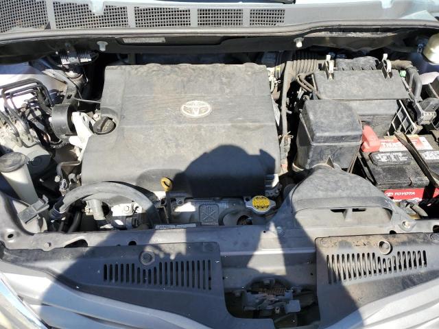 5TDYK3DCXCS231525 - 2012 TOYOTA SIENNA XLE SILVER photo 12