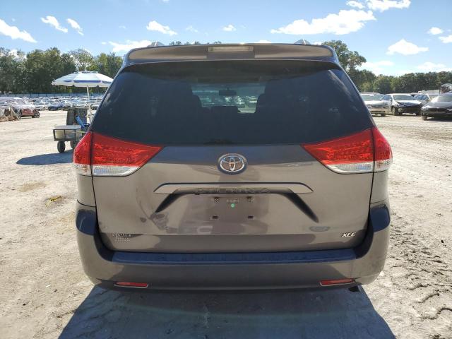 5TDYK3DCXCS231525 - 2012 TOYOTA SIENNA XLE SILVER photo 6