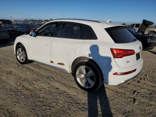 WA1ANAFY5J2150520 - 2018 AUDI Q5 PREMIUM WHITE photo 2