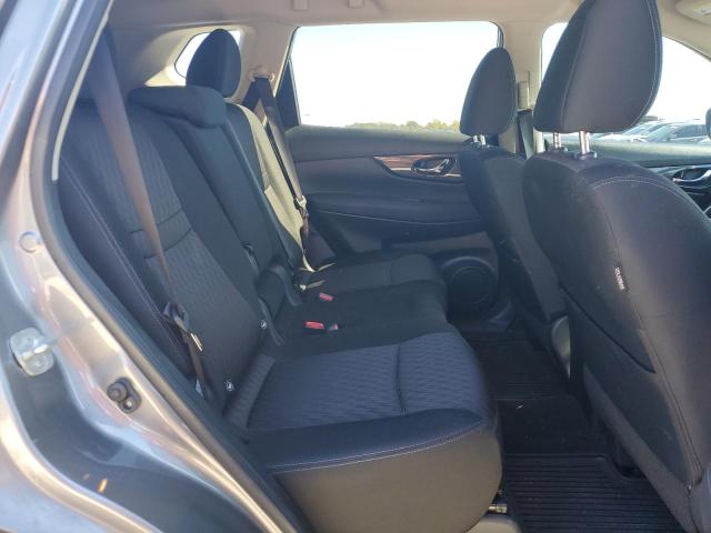 KNMAT2MT3JP608180 - 2018 NISSAN ROGUE S GRAY photo 11