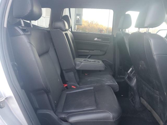 1V2KR2CA7JC566816 - 2018 VOLKSWAGEN ATLAS SE Серебристый фото 11