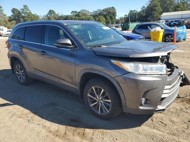 5TDKZRFHXKS564836 - 2019 TOYOTA HIGHLANDER SE CHARCOAL photo 4