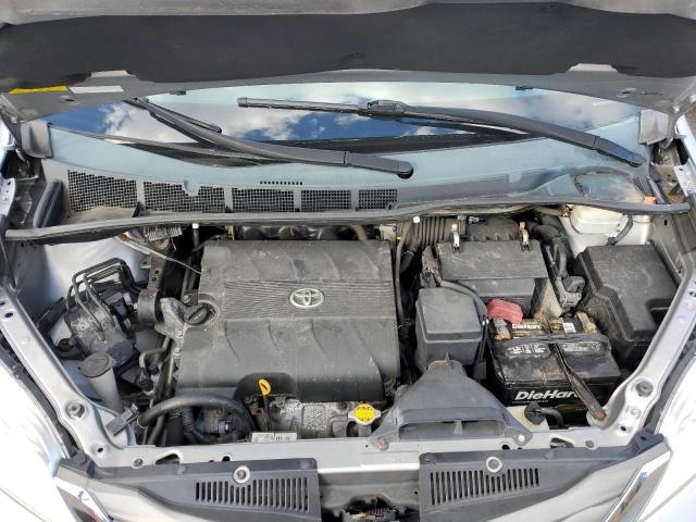 5TDDK3DC7CS034181 - 2012 TOYOTA SIENNA XLE SILVER photo 12