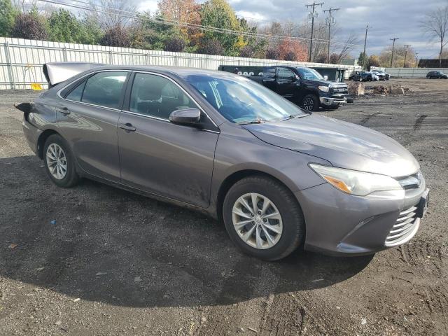 4T4BF1FK4FR486708 - 2015 TOYOTA CAMRY LE 灰色 照片 4