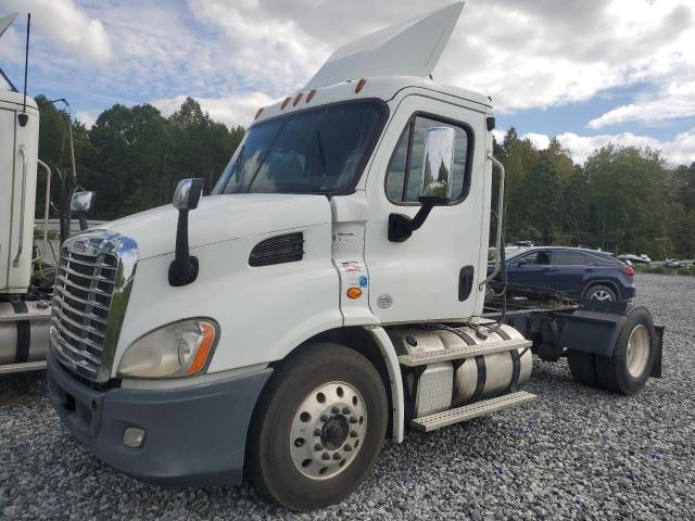 1FUBGADVXJLJY2573 - 2018 FREIGHTLINER CASCADIA 1 Blanco foto 2