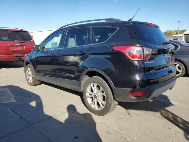 1FMCU0HD7JUC75248 - 2018 FORD ESCAPE SEL BLACK photo 2
