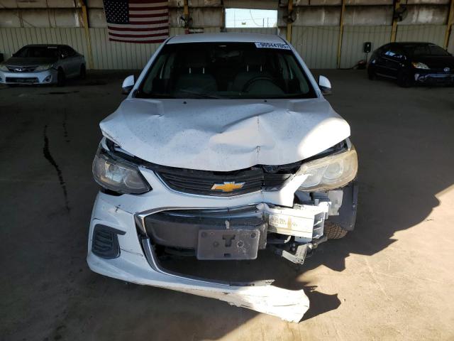 1G1JB5SH5H4172679 - 2017 CHEVROLET SONIC LS WHITE photo 5