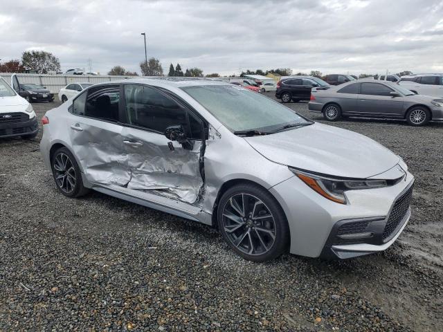 JTDP4RCE0LJ031584 - 2020 TOYOTA COROLLA SE SILVER photo 4