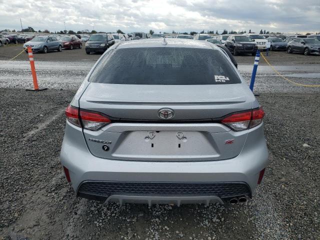 JTDP4RCE0LJ031584 - 2020 TOYOTA COROLLA SE SILVER photo 6