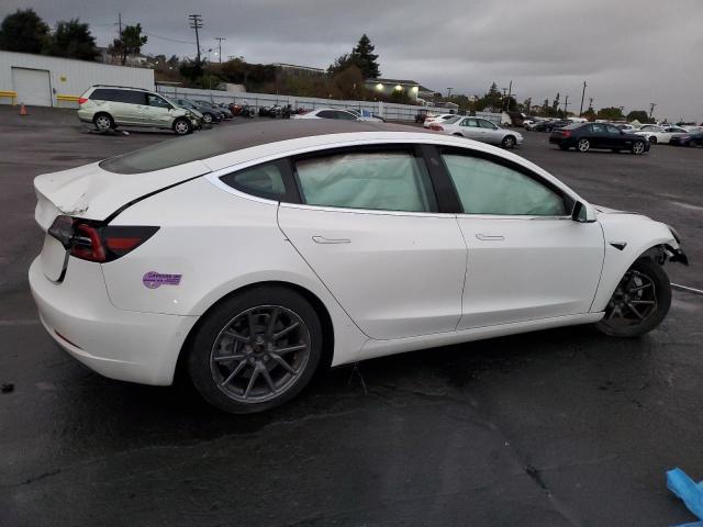 5YJ3E1EA1KF324374 - 2019 TESLA MODEL 3 WHITE photo 3