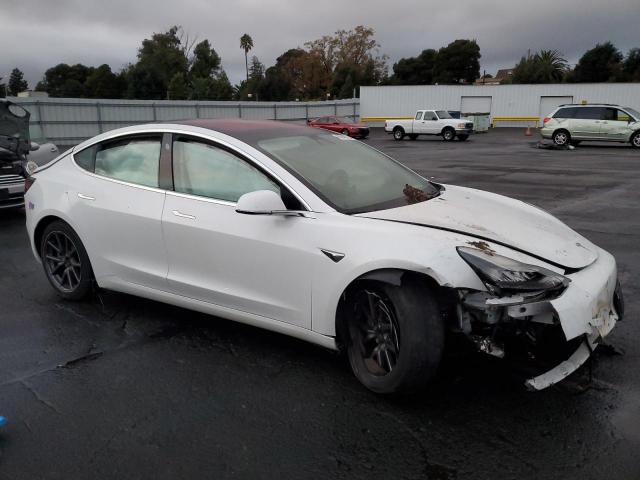 5YJ3E1EA1KF324374 - 2019 TESLA MODEL 3 WHITE photo 4