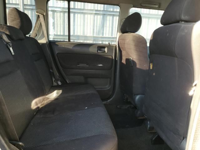 JTLKT324754014791 - 2005 TOYOTA SCION XB GRAY photo 10