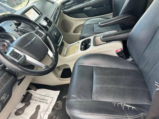 2C4RC1CG2CR413478 - 2012 CHRYSLER TOWN & COU TOURING L BLUE photo 13