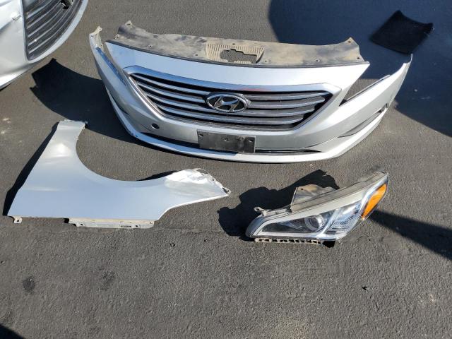 5NPE24AF1GH360577 - 2016 HYUNDAI SONATA SE SILVER photo 12