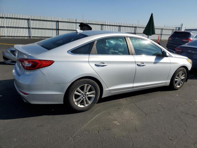 5NPE24AF1GH360577 - 2016 HYUNDAI SONATA SE SILVER photo 3