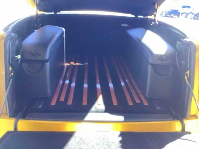 1GCES14P64B107562 - 2004 CHEVROLET SSR 黄色 照片 6