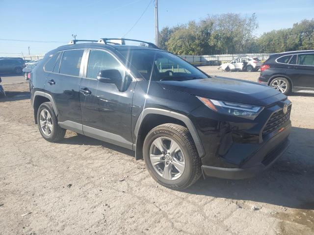 2T3P1RFV3NC257158 - 2022 TOYOTA RAV4 XLE BLACK photo 4