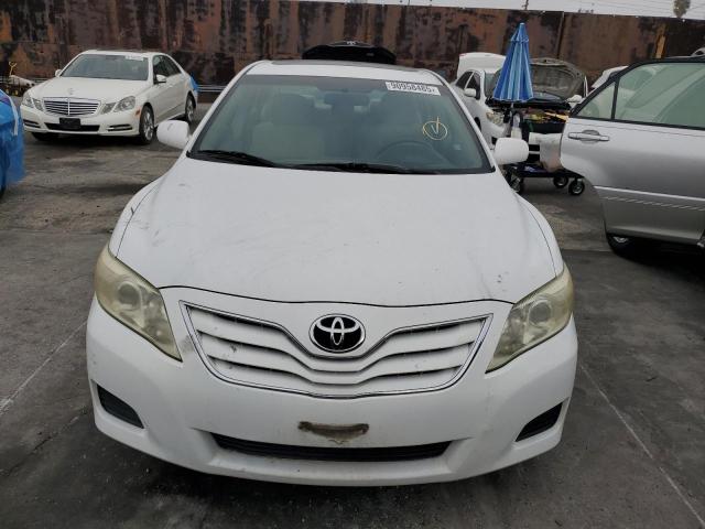 4T4BF3EKXAR036051 - 2010 TOYOTA CAMRY BASE WHITE photo 5