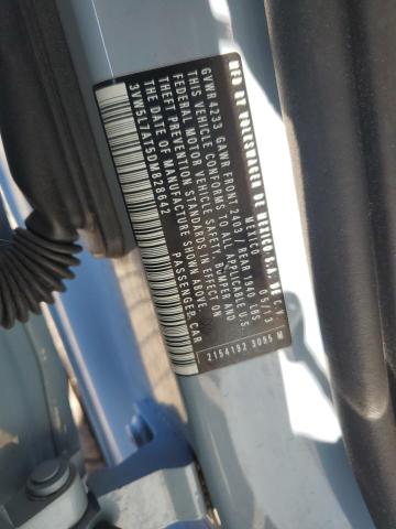 3VW5L7AT5DM828642 - 2013 VOLKSWAGEN BEETLE BLUE photo 13