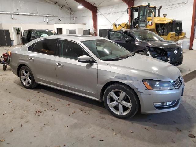 1VWCN7A39EC014000 - 2014 VOLKSWAGEN PASSAT SEL 银色 照片 4