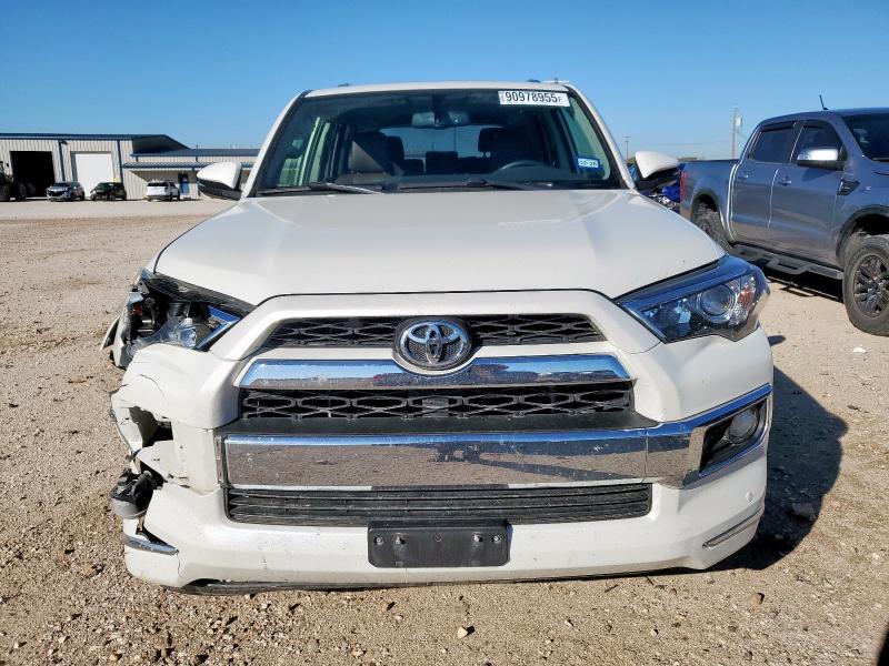 JTEBU5JR7K5635712 - 2019 TOYOTA 4RUNNER SR5/SR5 PREMIUM WHITE photo 5
