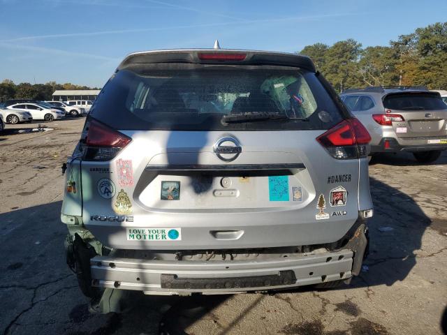 KNMAT2MV1JP569090 - 2018 NISSAN ROGUE S 银色 照片 6