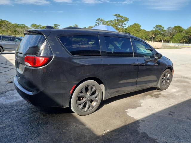 2C4RC1EG8JR252578 - 2018 CHRYSLER PACIFICA TOURING L PLUS BLACK photo 3