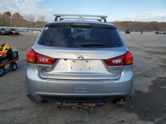 JA4AR3AU8HZ068092 - 2017 MITSUBISHI OUTLANDER ES SILVER photo 6