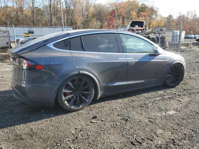 5YJXCBE44GFS00890 - 2016 TESLA MODEL X GRAY photo 3