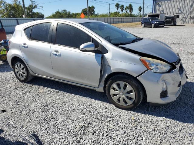 JTDKDTB36E1071792 - 2014 TOYOTA PRIUS C ვერცხლისფერი ფოტო 4