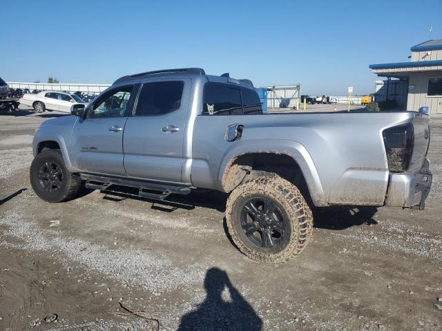 5TFDZ5BN7HX020343 - 2017 TOYOTA TACOMA DOUBLE CAB SILVER photo 2