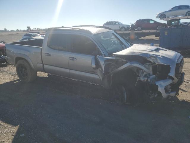 5TFDZ5BN7HX020343 - 2017 TOYOTA TACOMA DOUBLE CAB SILVER photo 4