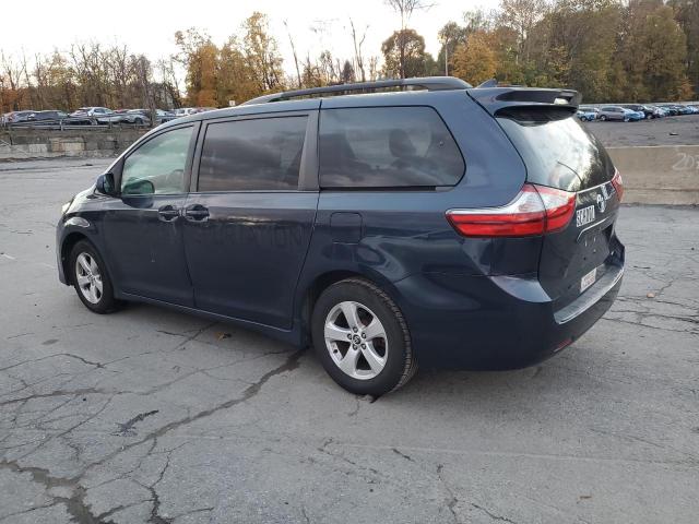 5TDKZ3DCXJS961420 - 2018 TOYOTA SIENNA LE BLUE photo 2
