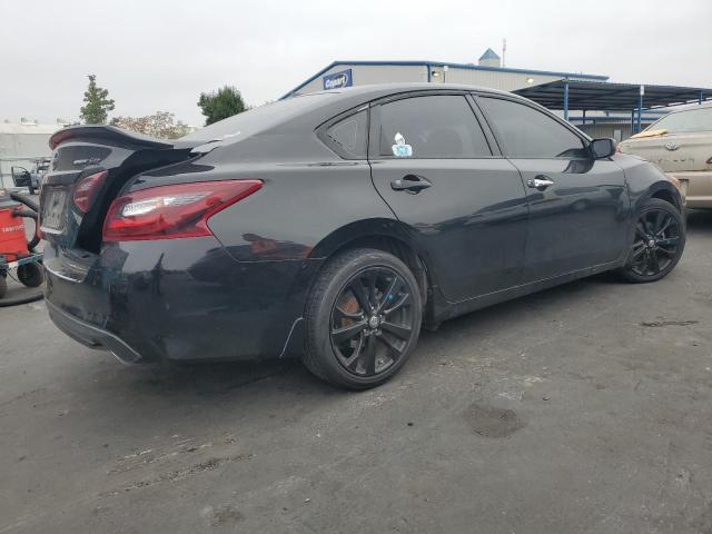 1N4AL3AP3JC204712 - 2018 NISSAN ALTIMA 2.5 أسود صورة 3