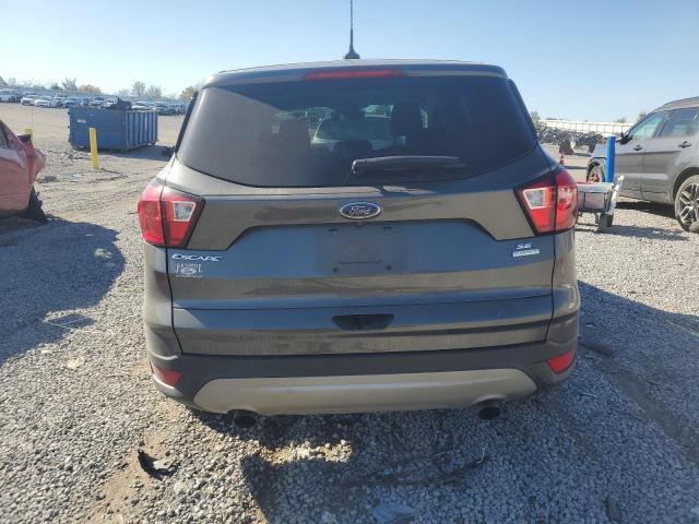 1FMCU0GD5KUB44967 - 2019 FORD ESCAPE SE GRAY photo 6