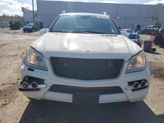 4JGBF7BE2AA592050 - 2010 MERCEDES-BENZ GL 450 4MATIC WHITE photo 5