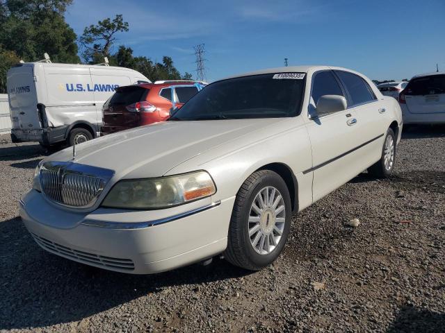 2005 LINCOLN TOWN CAR SIGNATURE, 