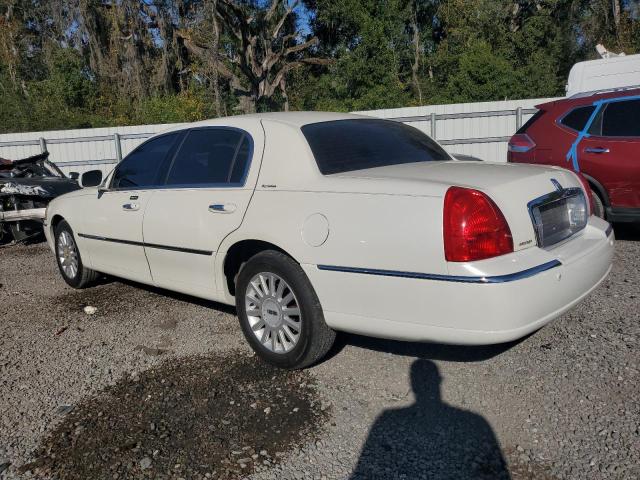 1LNHM81W25Y603481 - 2005 LINCOLN TOWN CAR SIGNATURE GRAY photo 2