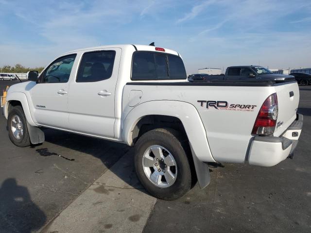 3TMJU4GN7FM193559 - 2015 TOYOTA TACOMA DOUBLE CAB PRERUNNER WHITE photo 2