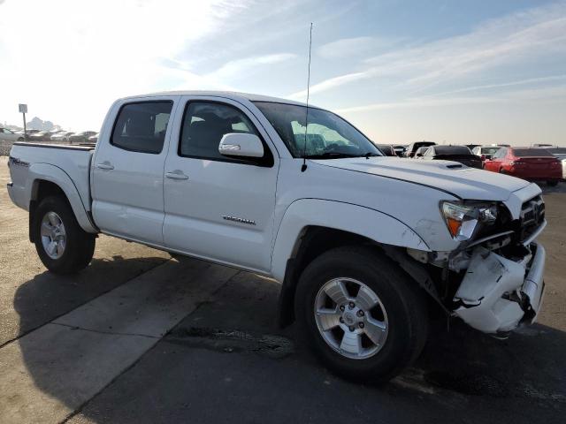 3TMJU4GN7FM193559 - 2015 TOYOTA TACOMA DOUBLE CAB PRERUNNER WHITE photo 4