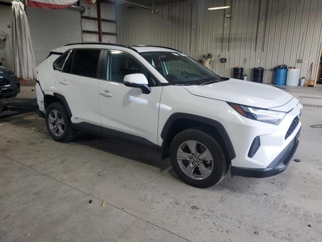2T3RWRFV9PW184759 - 2023 TOYOTA RAV4 XLE WHITE photo 4