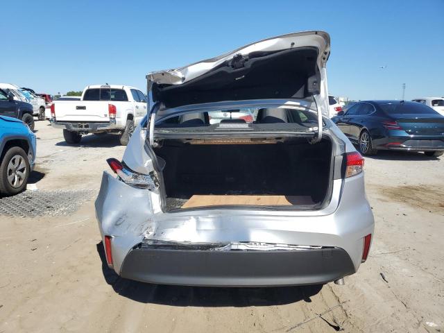 JTDBCMFEXR3061622 - 2024 TOYOTA COROLLA LE SILVER photo 6