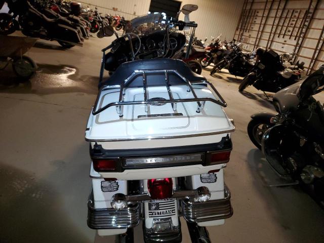 1HD1FCW166Y626567 - 2006 HARLEY-DAVIDSON FLHTCUI თეთრი ფოტო 4