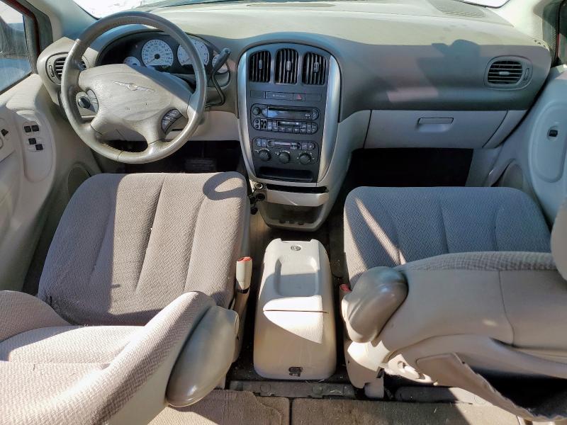 2A4GP54L27R135860 - 2007 CHRYSLER TOWN & COU TOURING RED photo 8