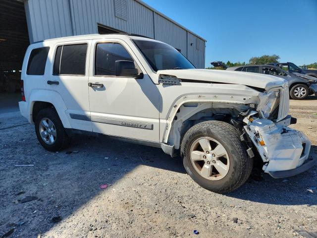 1J4PP2GK0AW171580 - 2010 JEEP LIBERTY SPORT WHITE photo 4