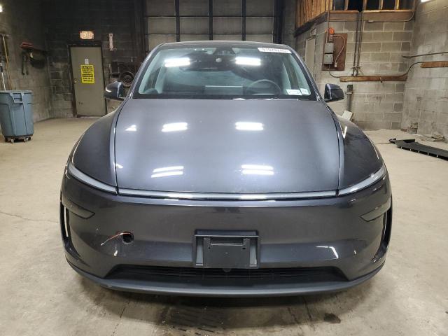 7SAYGDEE4TA389175 - 2026 TESLA MODEL Y GRAY photo 5