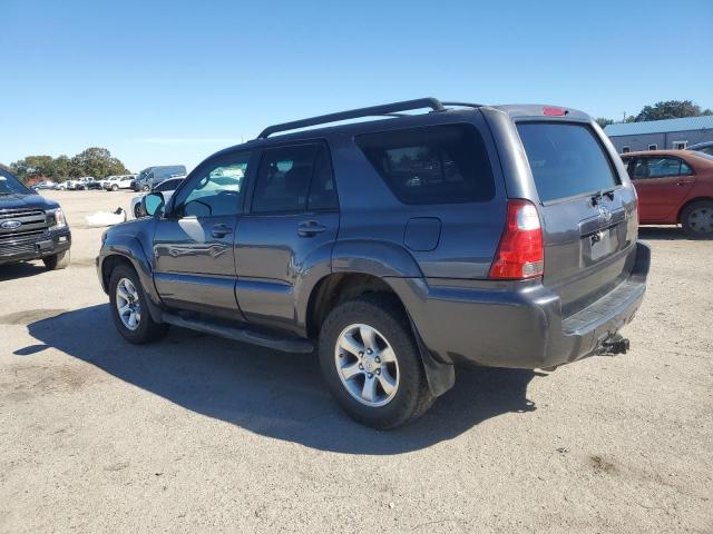 JTEZU14R670098032 - 2007 TOYOTA 4RUNNER SR5 GRAY photo 2