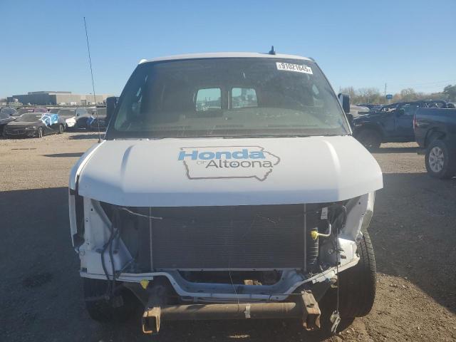 1GCWGBFPXM1206299 - 2021 CHEVROLET EXPRESS G2 Weiß Foto 5